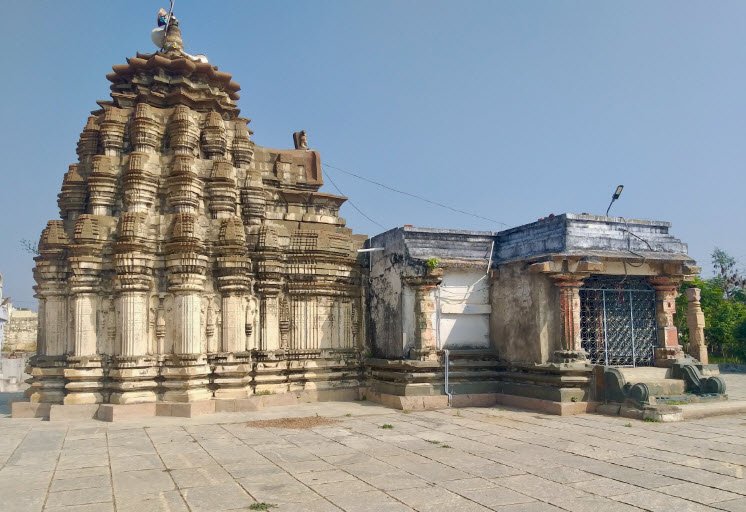Ramalingeswara Temple, Mulugu, Telangana - Vushii.com Ramalingeswara Temple, Mulugu, Telangana - Vushii.com